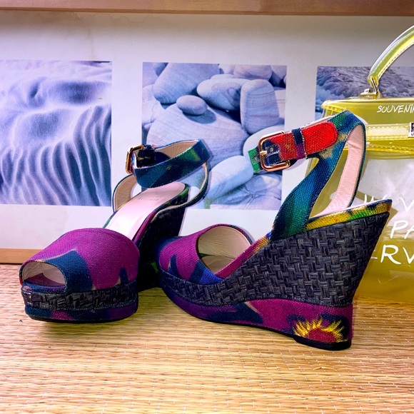 Stuart Weitzman Wedge Espadrilles - Picture 2 of 15